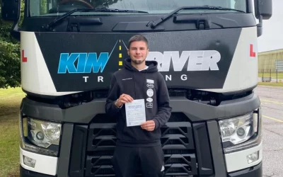 How to Become an HGV Driver in 2025