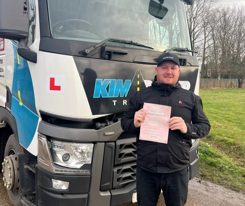 What’s the Difference Between Class 1 and Class 2 HGV Licence?